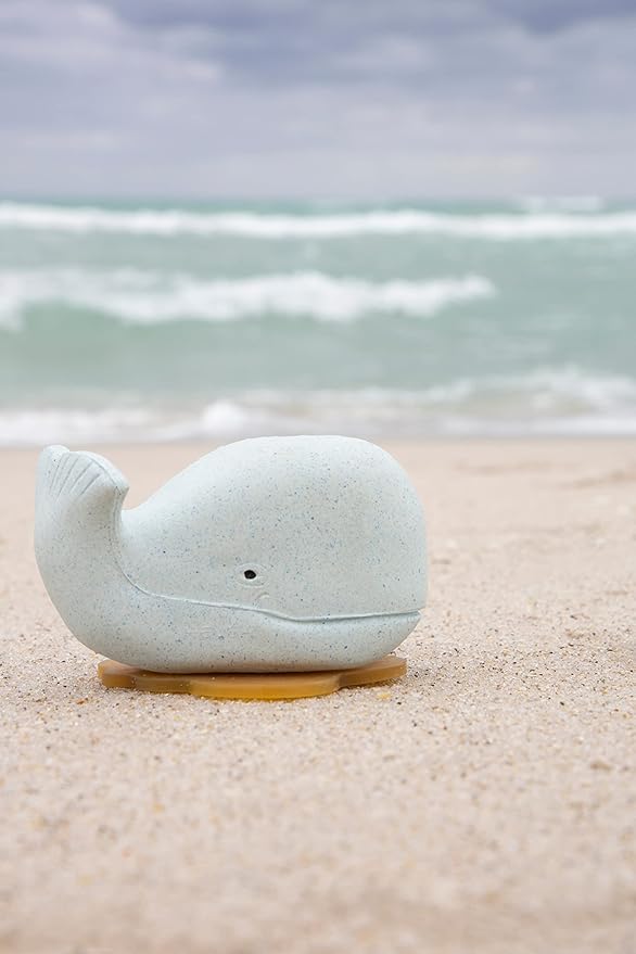 HEVEA Squeeze'n'Splash Whale Bath Toy - Bath Toy for Babies and Toddlers - 100% Natural Rubber, Plant Based, Plastic-Free, BPA-Free