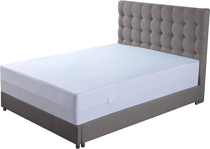 Utopia Bedding Zippered Mattress Encasement Queen, 100% Waterproof Bed Bug and Dust Mite Proof Mattress Protector, Absorbent Six-Sided Mattress Cover