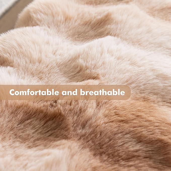 LiveGo Fuzzy Pet Couch Covers for Sofa, Dog Couch Cover Fuzzy Sofa Cover Cream Square Plaid Dog Bed Plush Dog Mat for Furniture Protector for Large Medium Dogs and Cats