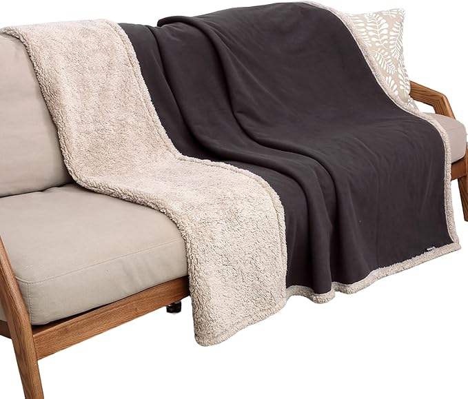 Kritter Planet Waterproof Pet Blanket for Bed, Reversible Sherpa Fleece Protector Couch Sofa Cover, Liquid Proof Furniture Protector for Medium Large Dogs