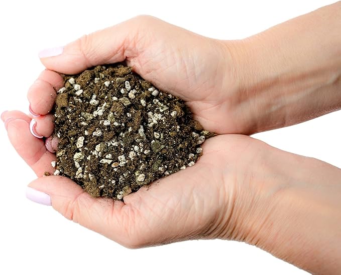 Gardenera Organic Moisture Control Potting Mix - Absorbs 33% More Water Than Basic Potting Soil - 4 Quart
