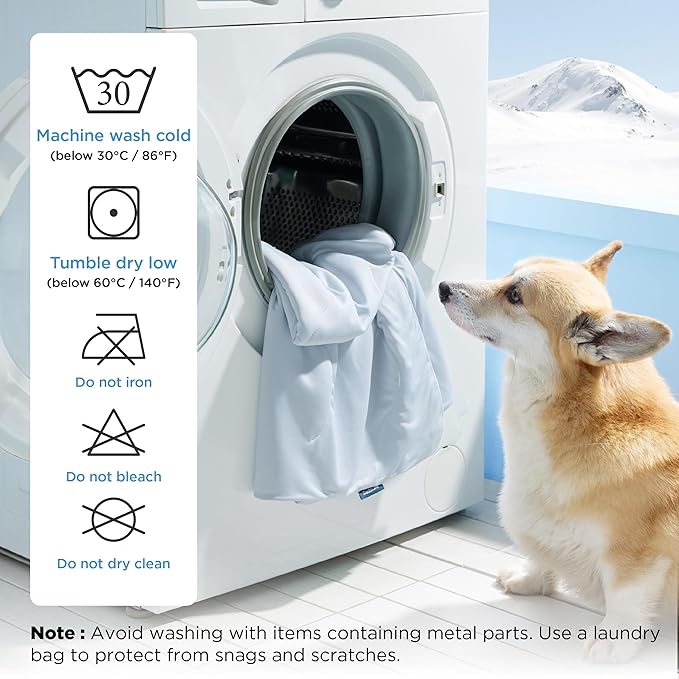 Bedsure Cooling Blanket for Bed with Breathable Air-Core Fill Q-MAX>0.4 - Lightweight Pet Cat Throw Cold Blanket Washable for Summer，Soft Dog Cooling Mat for Couch, Arctic Blue, 60x80