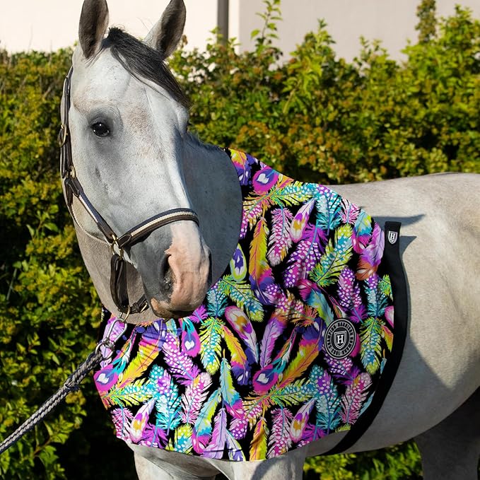 Harrison Howard Heat-Insulating Breathable Stretchy Shoulder Guard Anti Rub Bib for Horse Feather Hues M