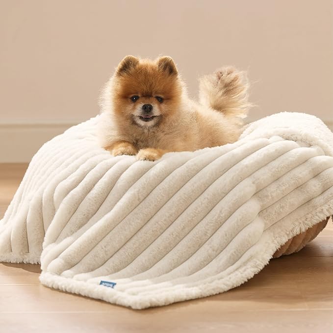 Bedsure Donut Large Dog Bed 23x23x7 inches with Waterproof Dog Blankets for Medium Dogs 25"x35", Cream
