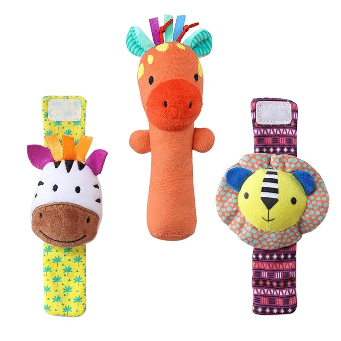 The Peanutshell Sock Rattles Set of 5 - Girl Boy Rattle Socks, Baby Toys 0-6-12 Month, Animal Newborn High Contrast Baby, Infant, Newborn Toys 0-3 0-6 Months Old Babies - Safari