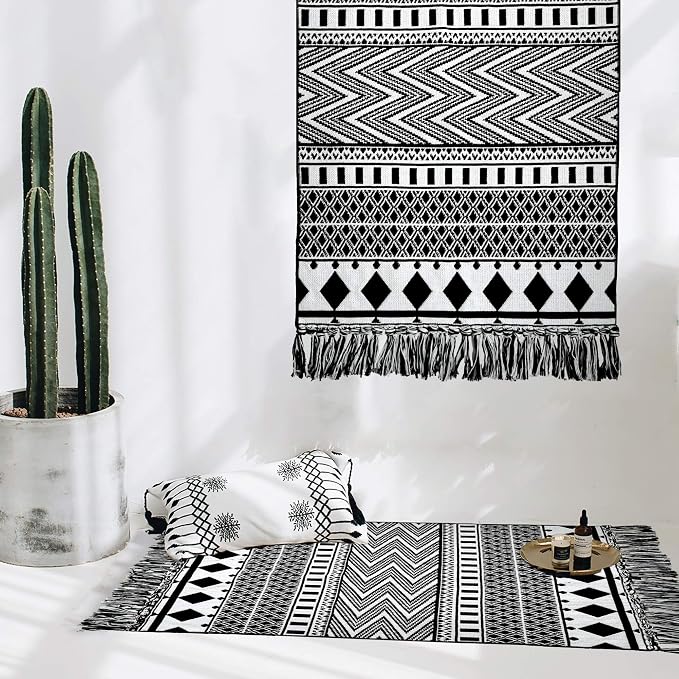 IOHOUZE Black Boho Area Rug